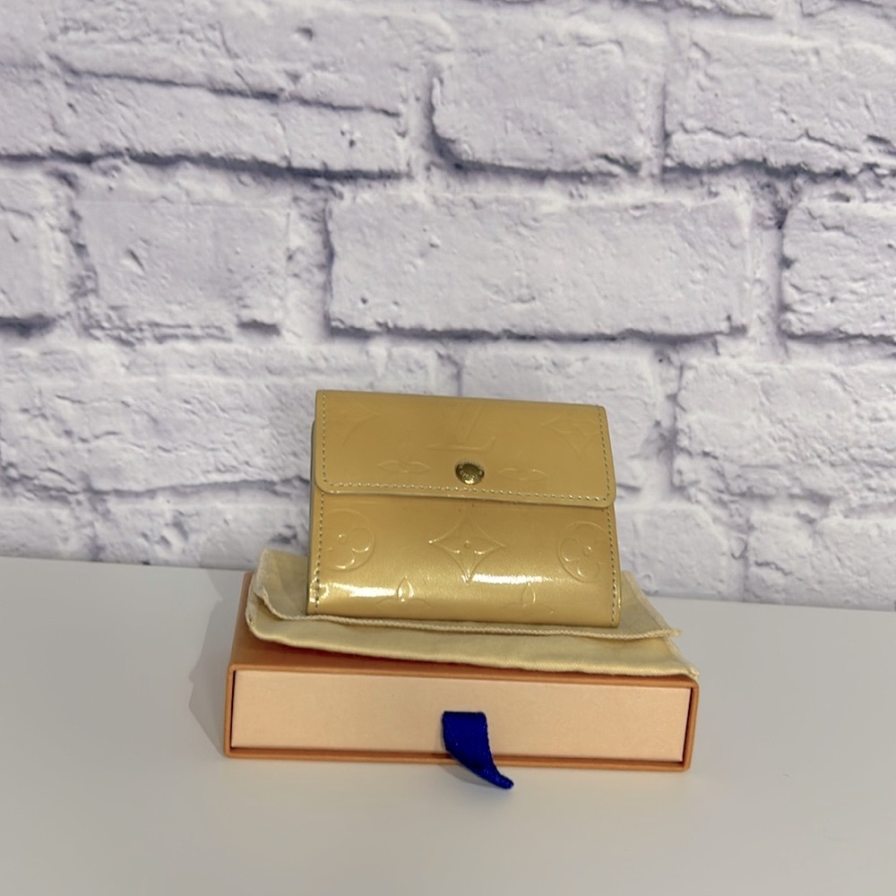 Louis Vuitton Monogram Vernis Card Wallet